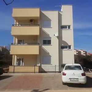 https://villa-piccola.hotelinzadar.com